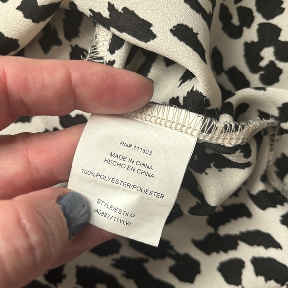 Lily WhiteBlack and White Cheetah Print Blouse Medium - Picture 13 of 13